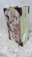 Load image into Gallery viewer, The Secret Garden lighted diorama bookbox with book