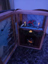 Load image into Gallery viewer, Twas the Night Before Christmas Booknook and Miniature Book