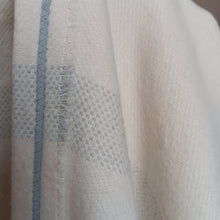 Load image into Gallery viewer, Cream and gray mid-weight cotton wrap