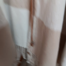 Load image into Gallery viewer, Soft cotton checkboard wrap