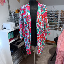 Load image into Gallery viewer, Vintage hearts kimono