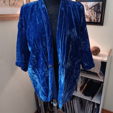 Load image into Gallery viewer, Blue Crushed Velvet Kimono