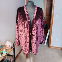 Load image into Gallery viewer, Wine Crushed Velvet Kimono